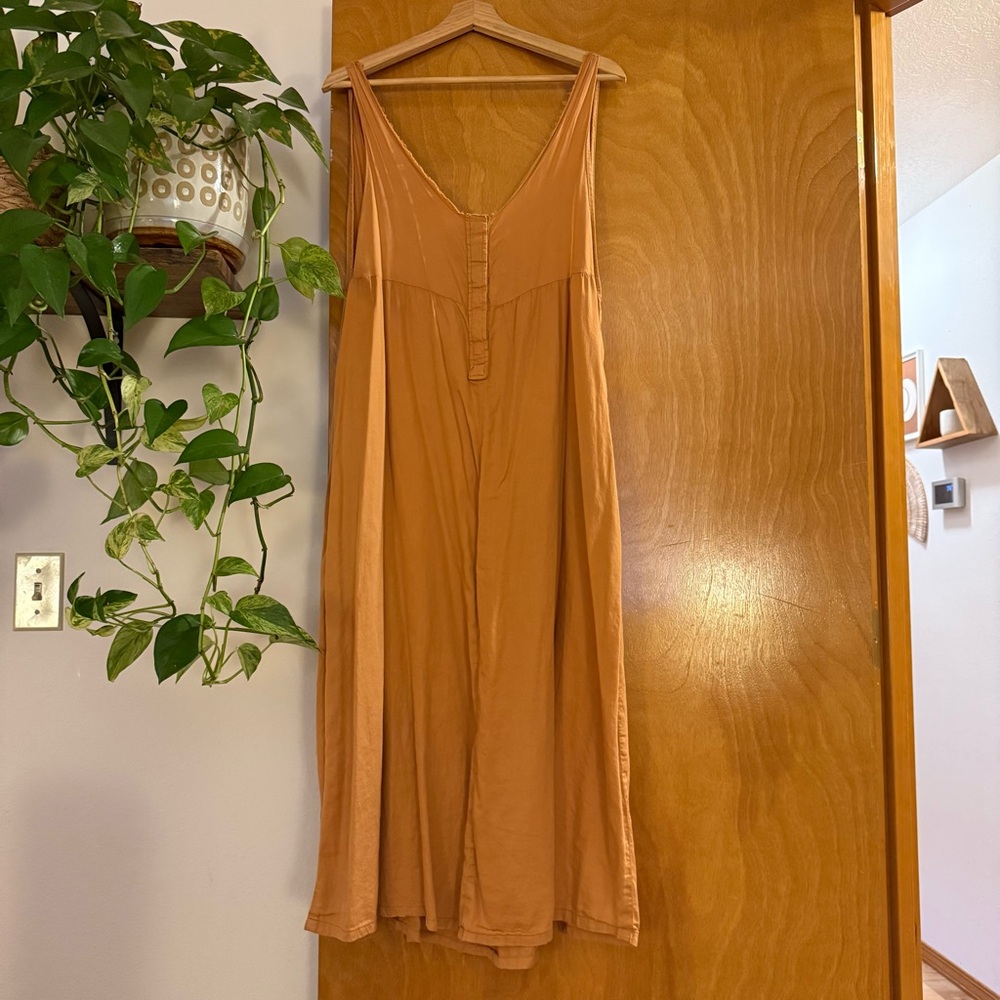 Neve and Hawk Sunset dress in Salmon, size Large
